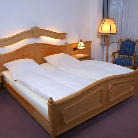 Roehrs Guest house 3*